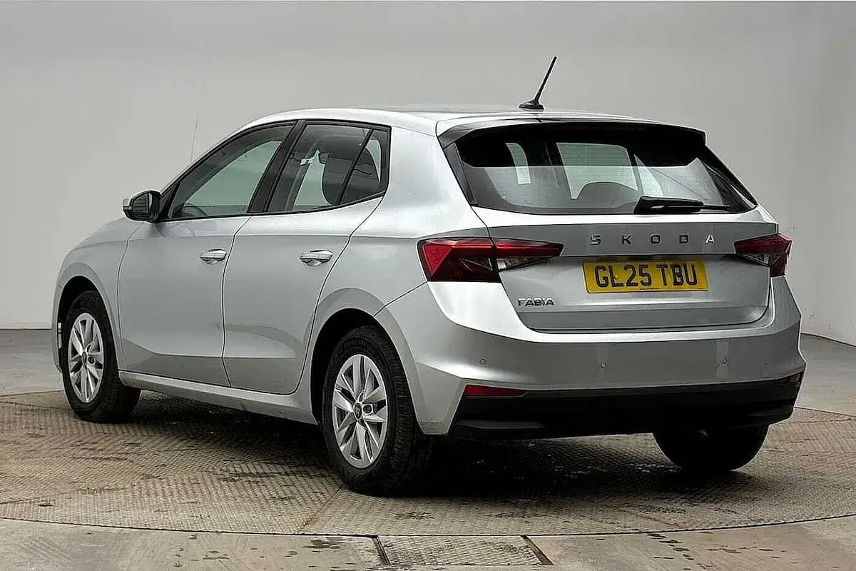 Used Skoda Fabia SE 70 HP (51 kW) 2025 Brilliant silver metallic Hatchback