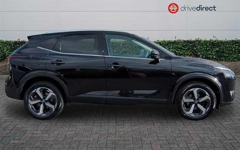 Used Nissan Qashqai N-Connecta 158 HP (116 kW) 2023 Black SUV