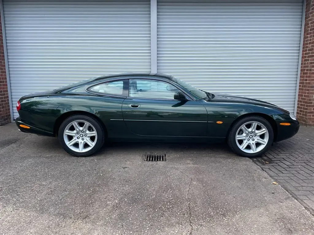 Used Jaguar XK8 1997 Green Sedan