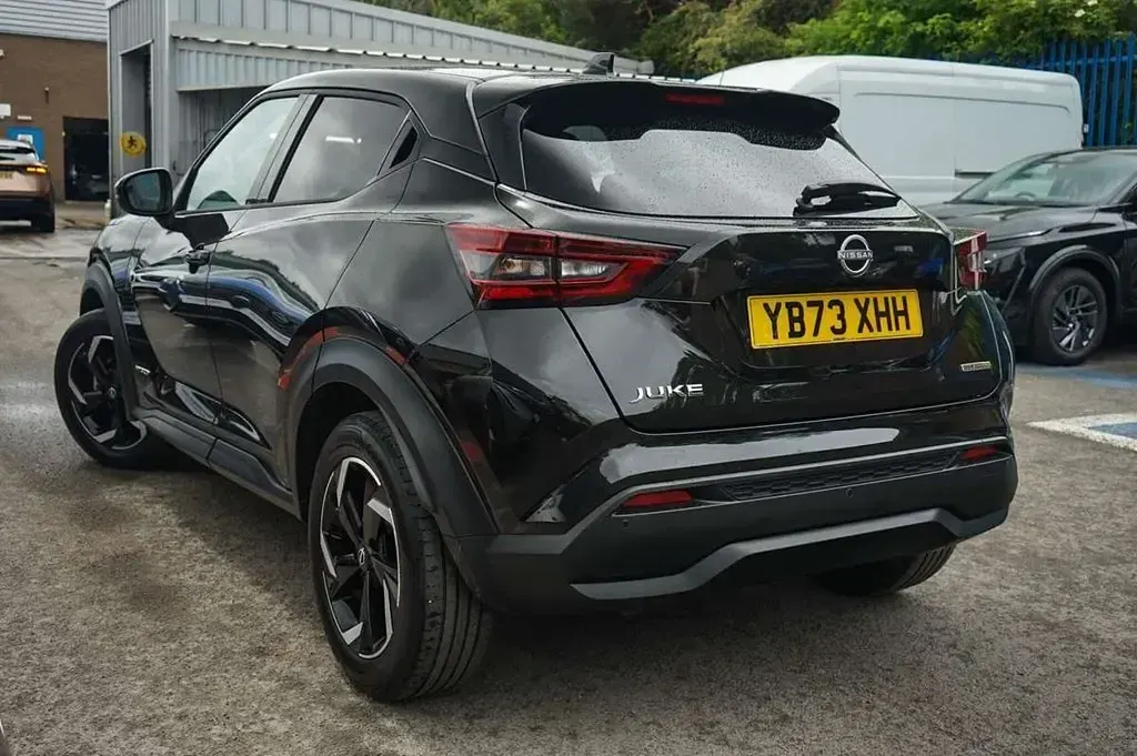 Used Nissan Juke N-Connecta 143 HP (105 kW) 2024 Black SUV
