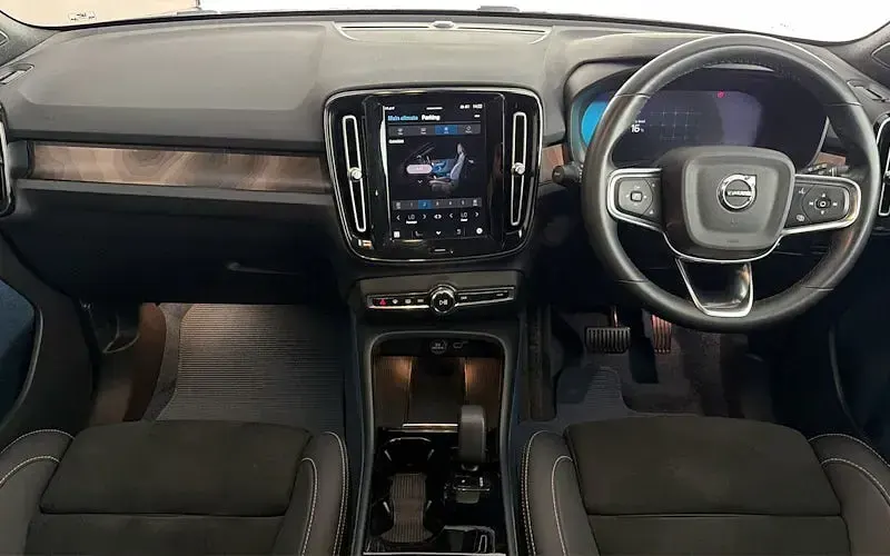 Used Volvo XC40 Plus 169 kW (231 HP) 2023 Black SUV