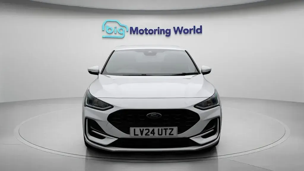 Usado Ford Focus ST-Line 155 HP (114 kW) 2024 Branco Citadino