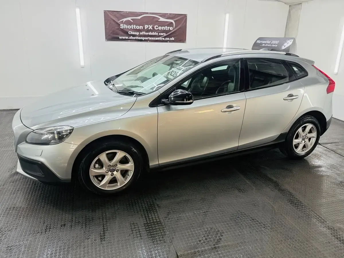 Used Volvo V40 SE 2013 Silver Hatchback