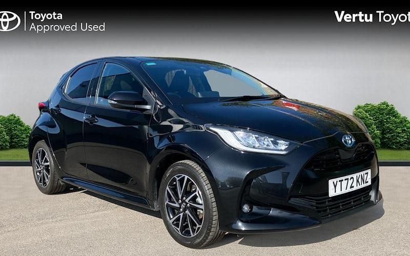 Usata Toyota Yaris Hybrid Design 116 CV (85 kW) 2023 Utilitaria