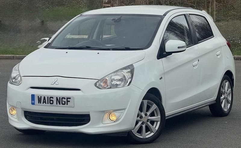 Used Mitsubishi Mirage 79 HP (58 kW) 2016 White Hatchback