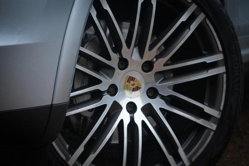 Used Porsche Cayenne Platinum Edition 385 HP (283 kW) 2017 Silver SUV