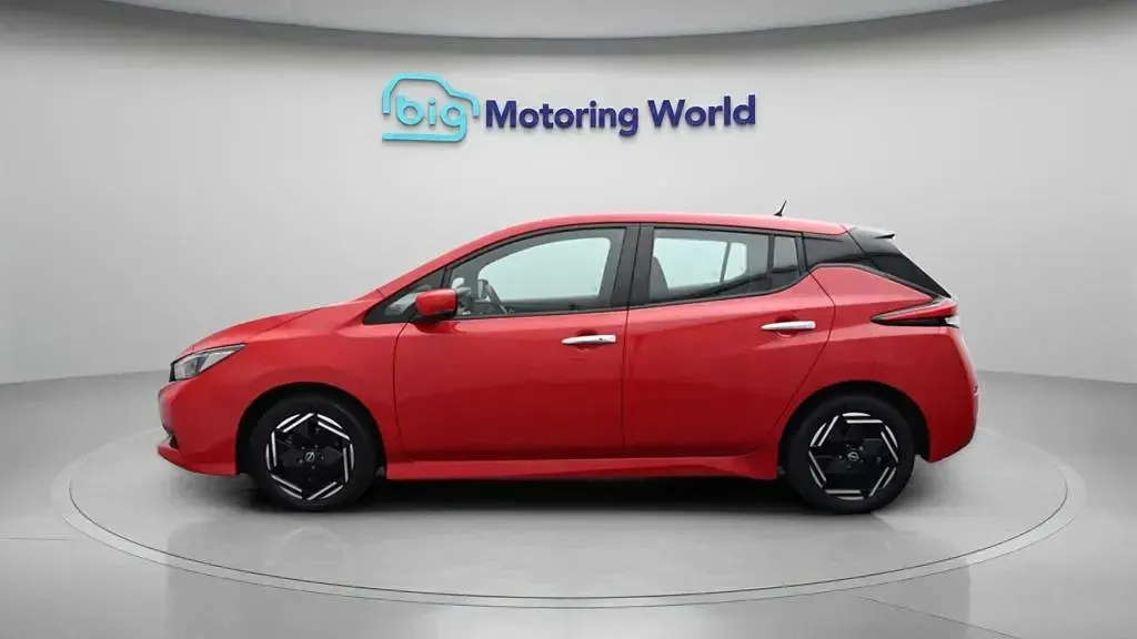 Used Nissan Leaf Acenta 110 kW (150 HP) 2023 Red Hatchback