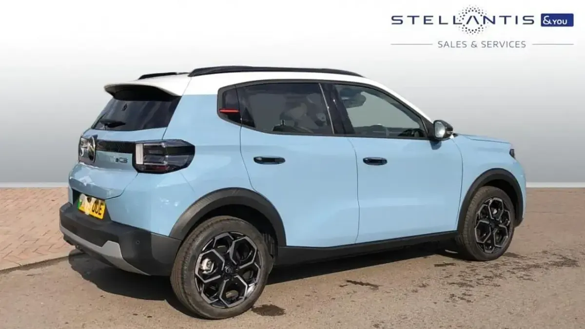 Used Citroën e-C3 81 kW (111 HP) 2025 Blue Hatchback