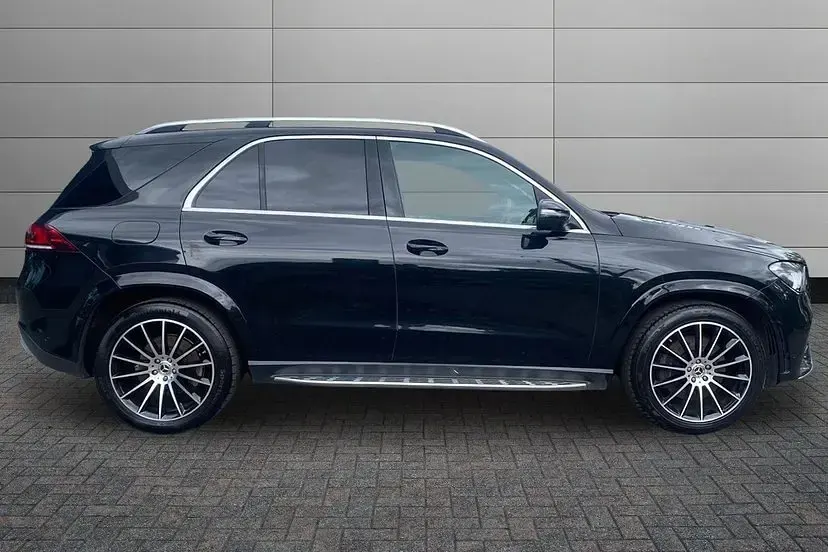 Used Mercedes GLE400 AMG line 325 HP (239 kW) 2023 Obsidian black SUV