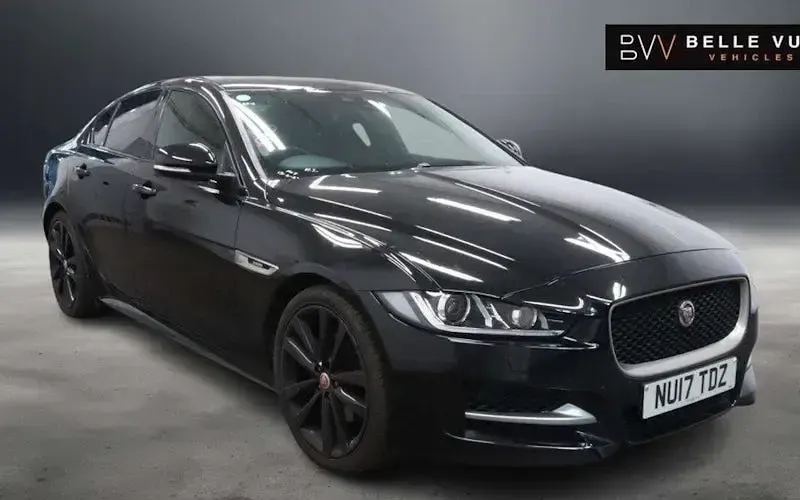 Used Jaguar XE R-Sport 179 HP (131 kW) 2019 Sedan