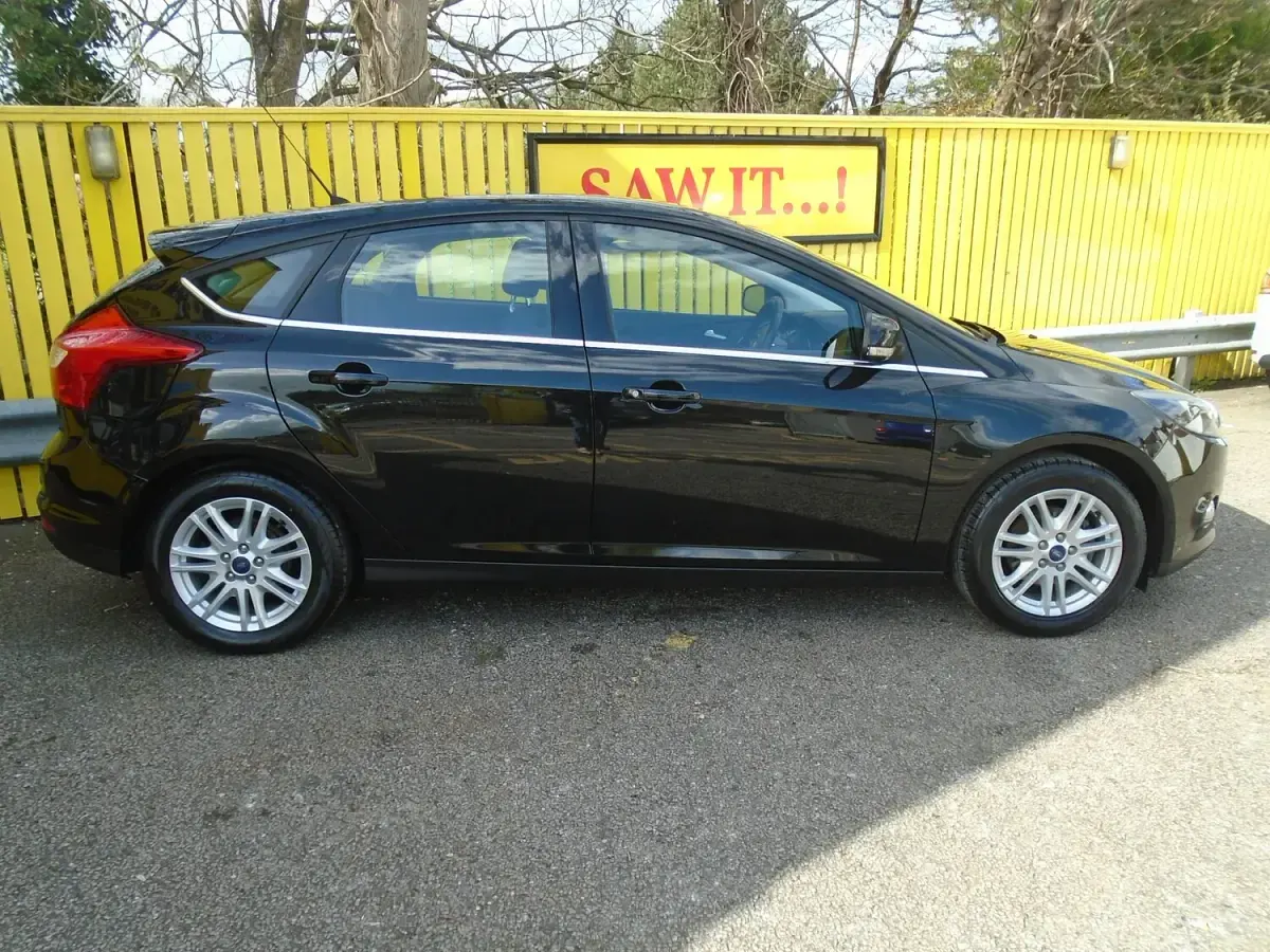 Used Ford Focus Titanium 125 HP (91 kW) 2013 Black Hatchback