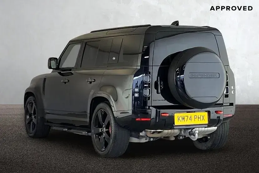 Used Land Rover Defender 300 HP (220 kW) 2024 Santorini black SUV
