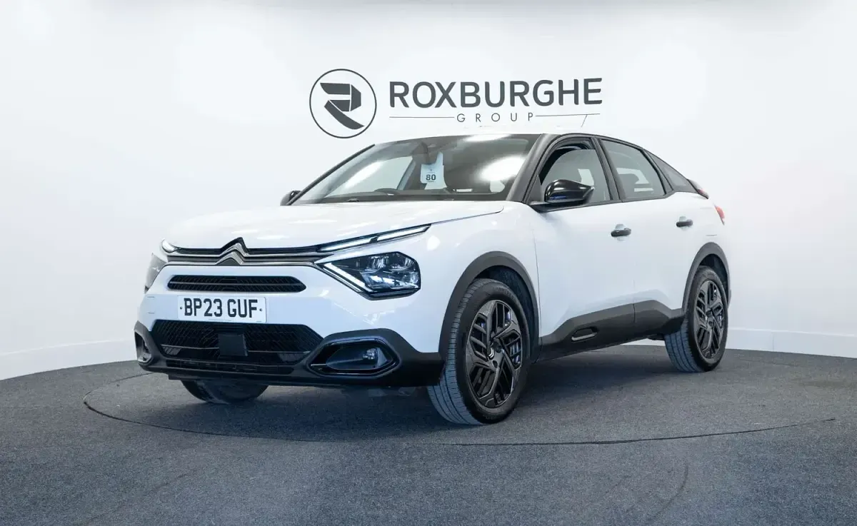 Used Citroën C4 PureTech 102 HP (75 kW) 2023 White SUV