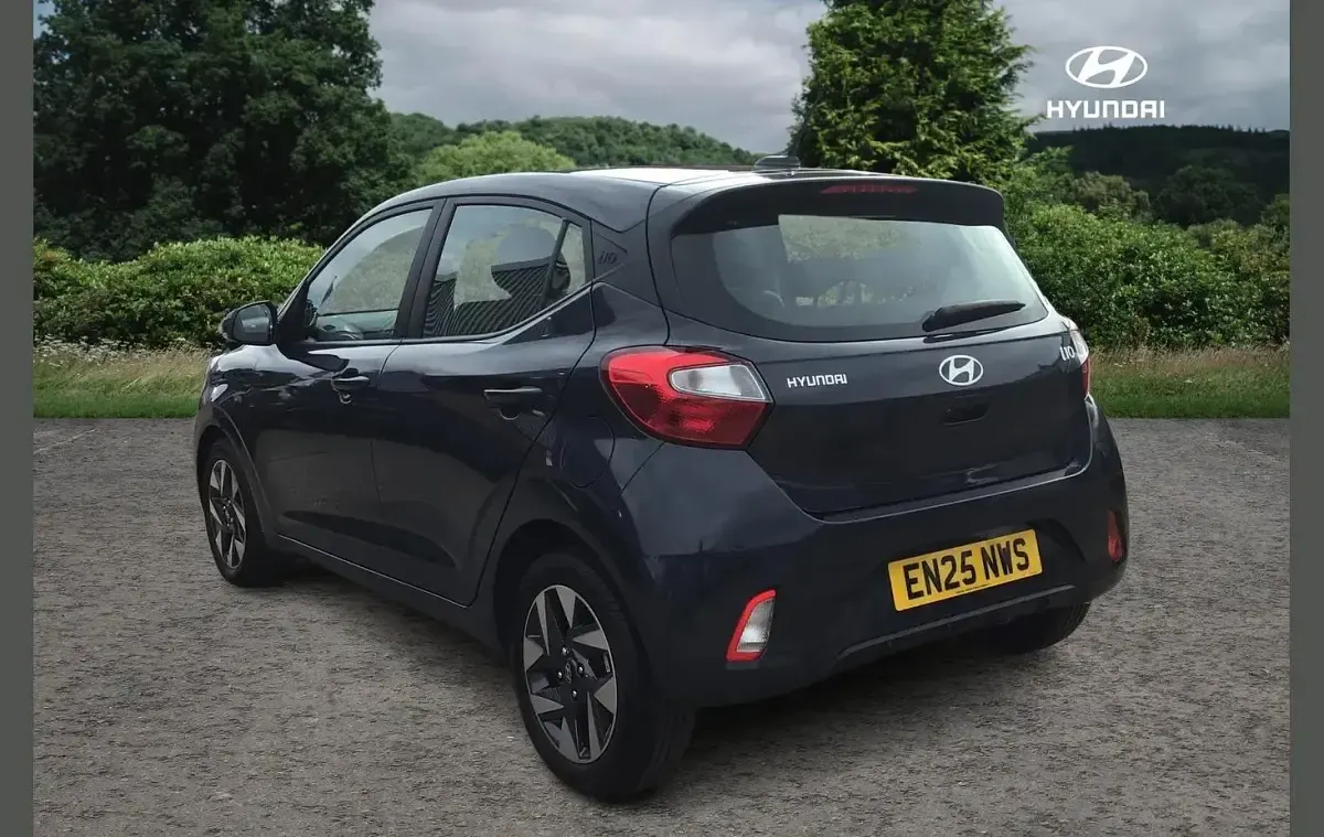 Used Hyundai i10 Advanced 77 HP (56 kW) 2025 Grey Hatchback