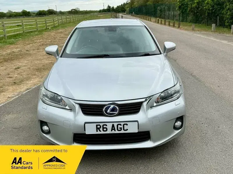 Used Lexus CT200h 136 HP (100 kW) 2011 Silver Hatchback