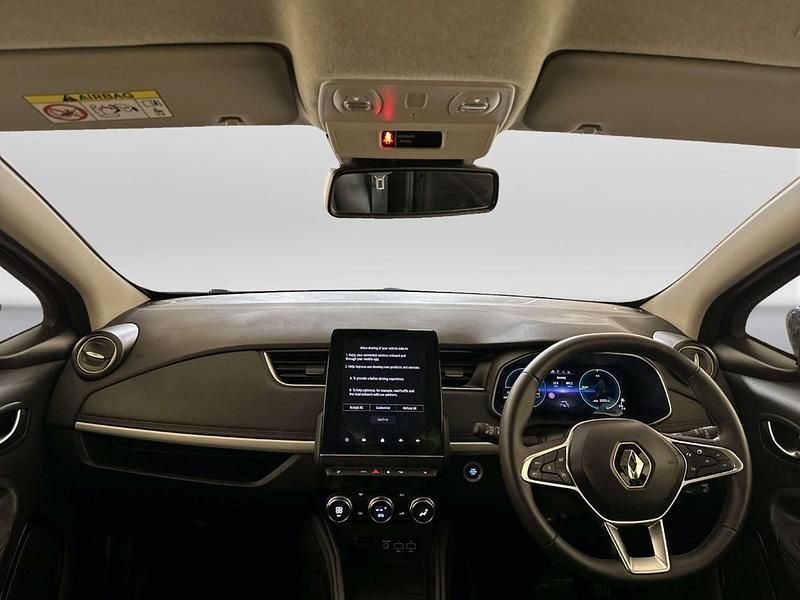 Used Renault Zoe Iconic 100 kW (136 HP) 2023 Black Hatchback