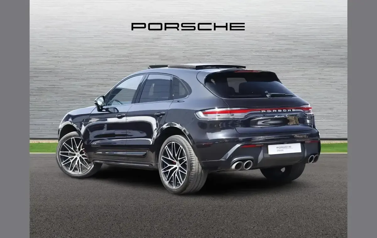 Used Porsche Macan S 374 HP (275 kW) 2023 Black SUV