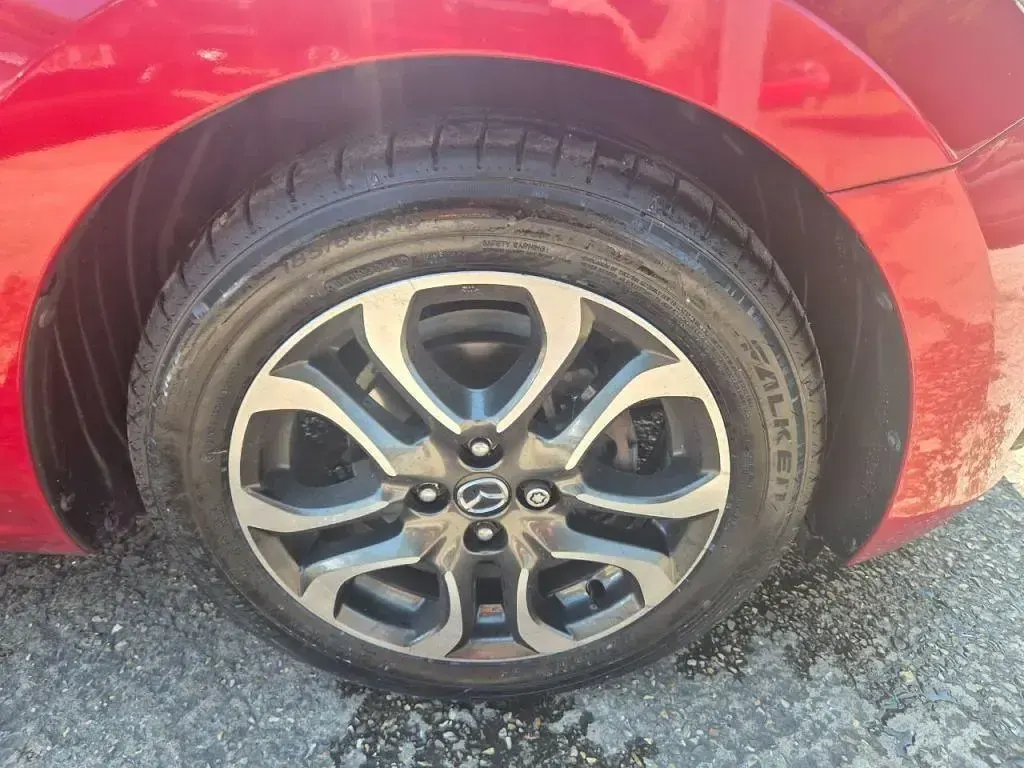 Usado Mazda 2 Inclusive 2017 Vermelho Citadino