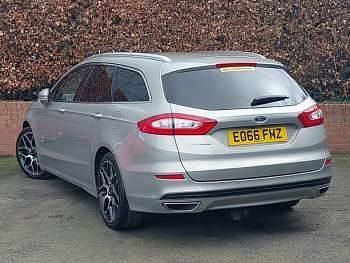 Used Ford Mondeo Titanium 180 HP (132 kW) 2016 Silver Estate