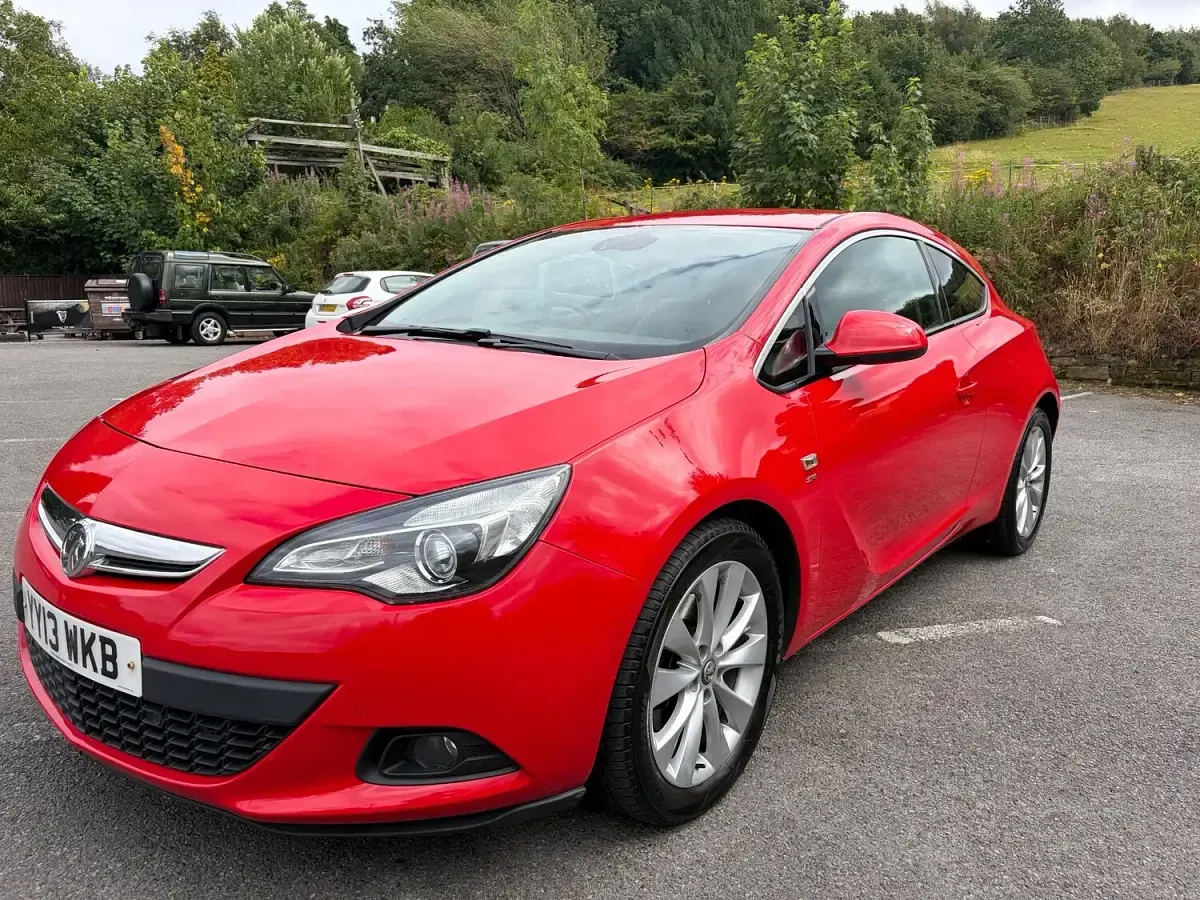 Used Vauxhall Astra GTC SRi 2013 Red Hatchback