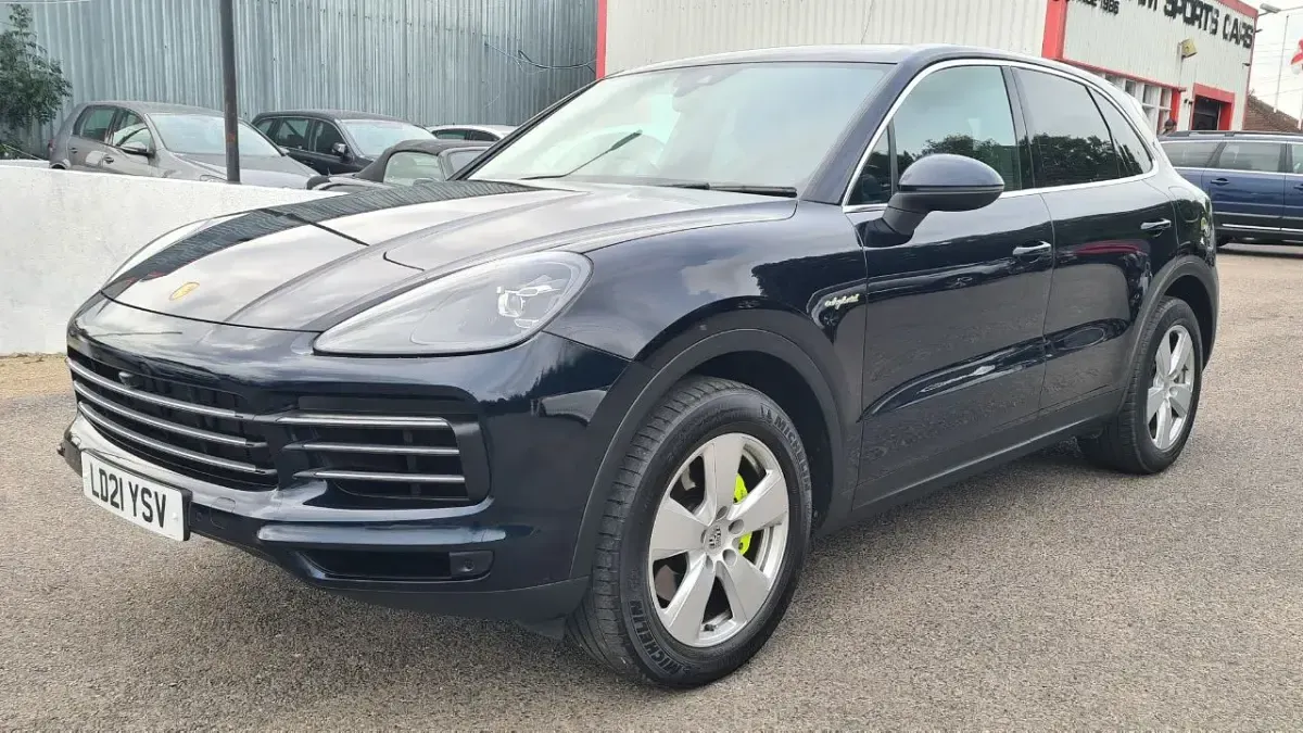 Used Porsche Cayenne E-Hybrid 2021 Blue/black SUV