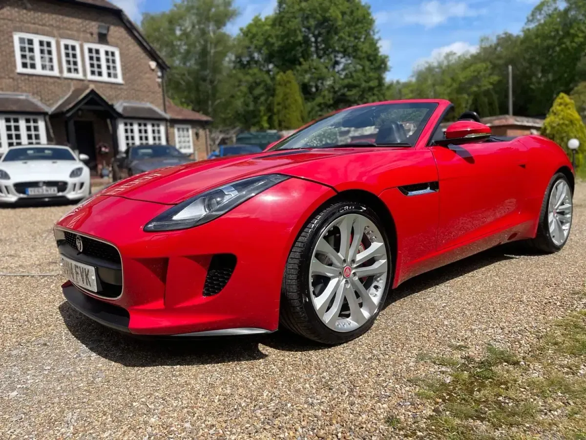 Usado Jaguar F-Type Supercharged 380 HP (279 kW) 2014 Vermelho Cabrios