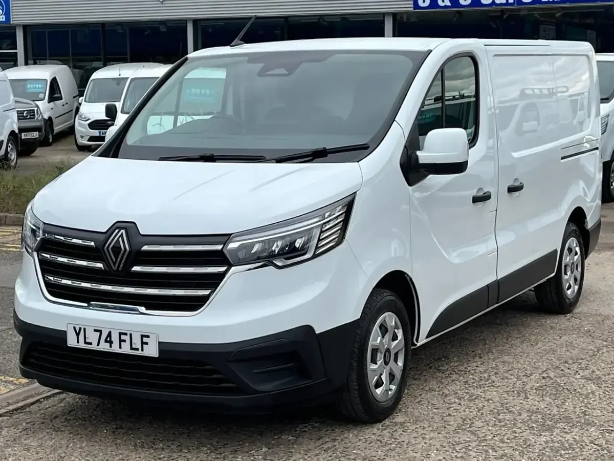 Used Renault Trafic 2025 White MPV