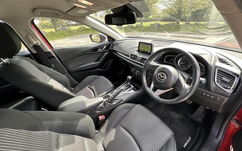 Begagnad Mazda 3 120 HK (88 kW) 2016 Halvkombi