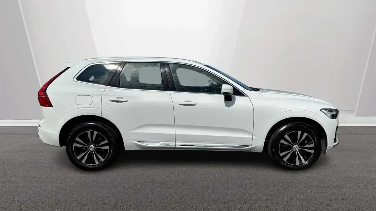 Used Volvo XC60 Inscription 344 HP (253 kW) 2022 White SUV