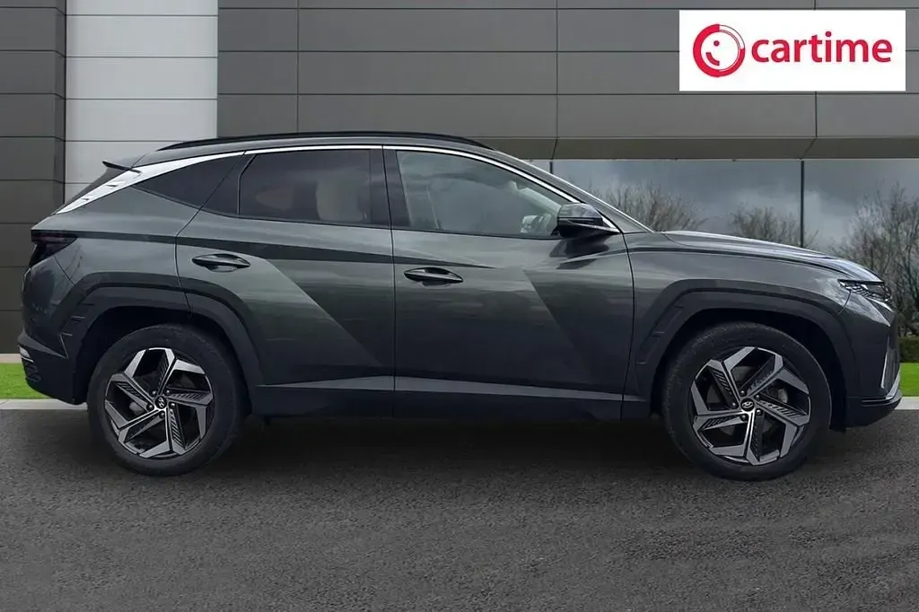 Usado Hyundai Tucson Premium 230 CV (169 kW) 2022 Gris SUV