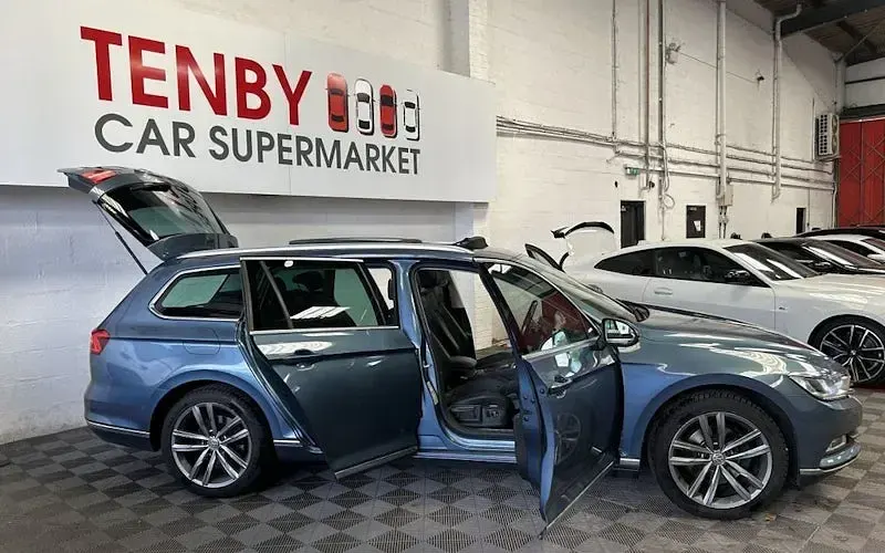 Used VW Passat GT 150 HP (110 kW) 2018 Blue Estate