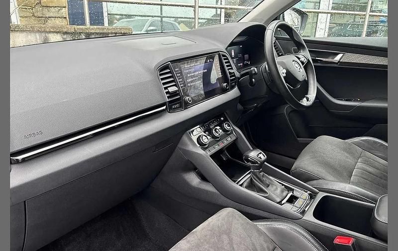 Used Skoda Karoq SE L 147 HP (108 kW) 2022 Brilliant silver metallic SUV