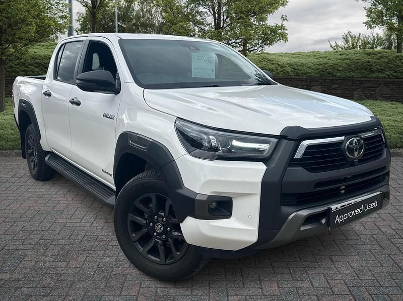 White Used 2023 Toyota HiLux Active Pickup | £32,487 (Fair price) - Image 1/4
