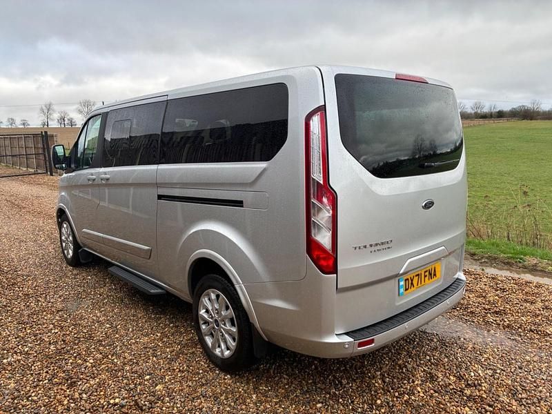 Used Ford Tourneo Titanium 130 HP (95 kW) 2021 Silver MPV