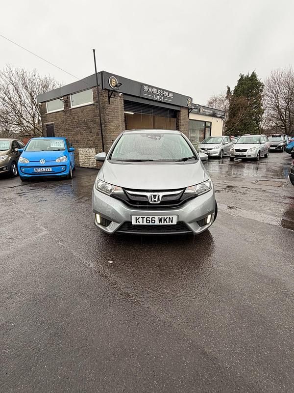 Used Honda Jazz SE 2017 Silver Hatchback