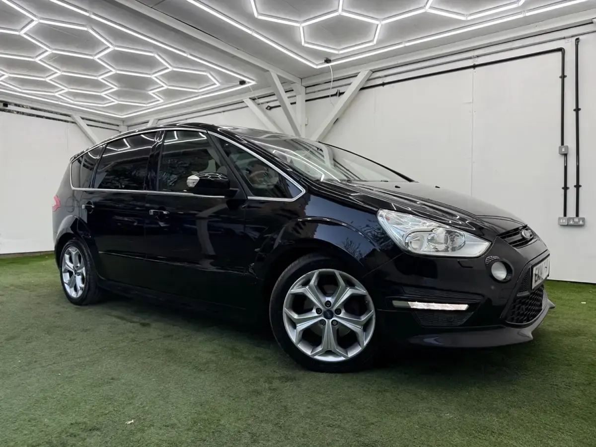 Used Ford S-MAX Titanium X 163 HP (119 kW) 2014 Black MPV