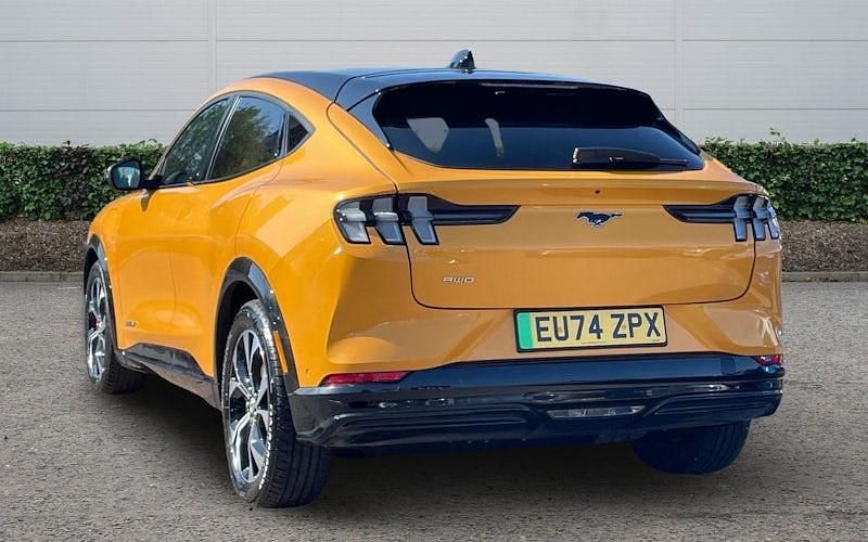 Begagnad Ford Mustang Premium 351 HK (258 kW) 2024 Kombi