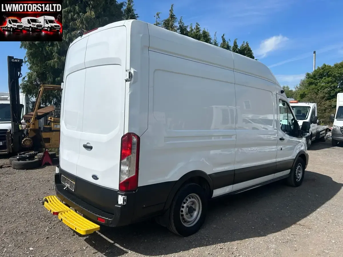 Used Ford Transit 130 HP (95 kW) 2022 White Van