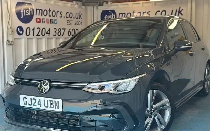 Used VW Golf VIII R-line 131 HP (96 kW) 2024 Hatchback
