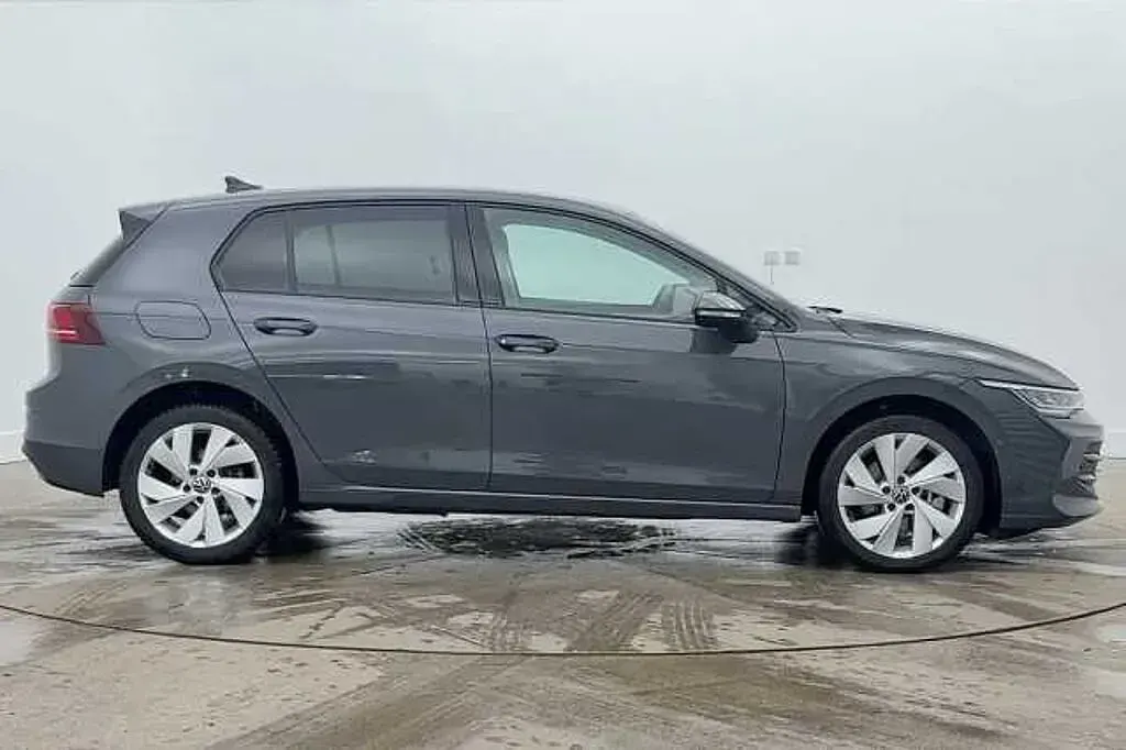 Used VW Golf VIII 204 HP (150 kW) 2025