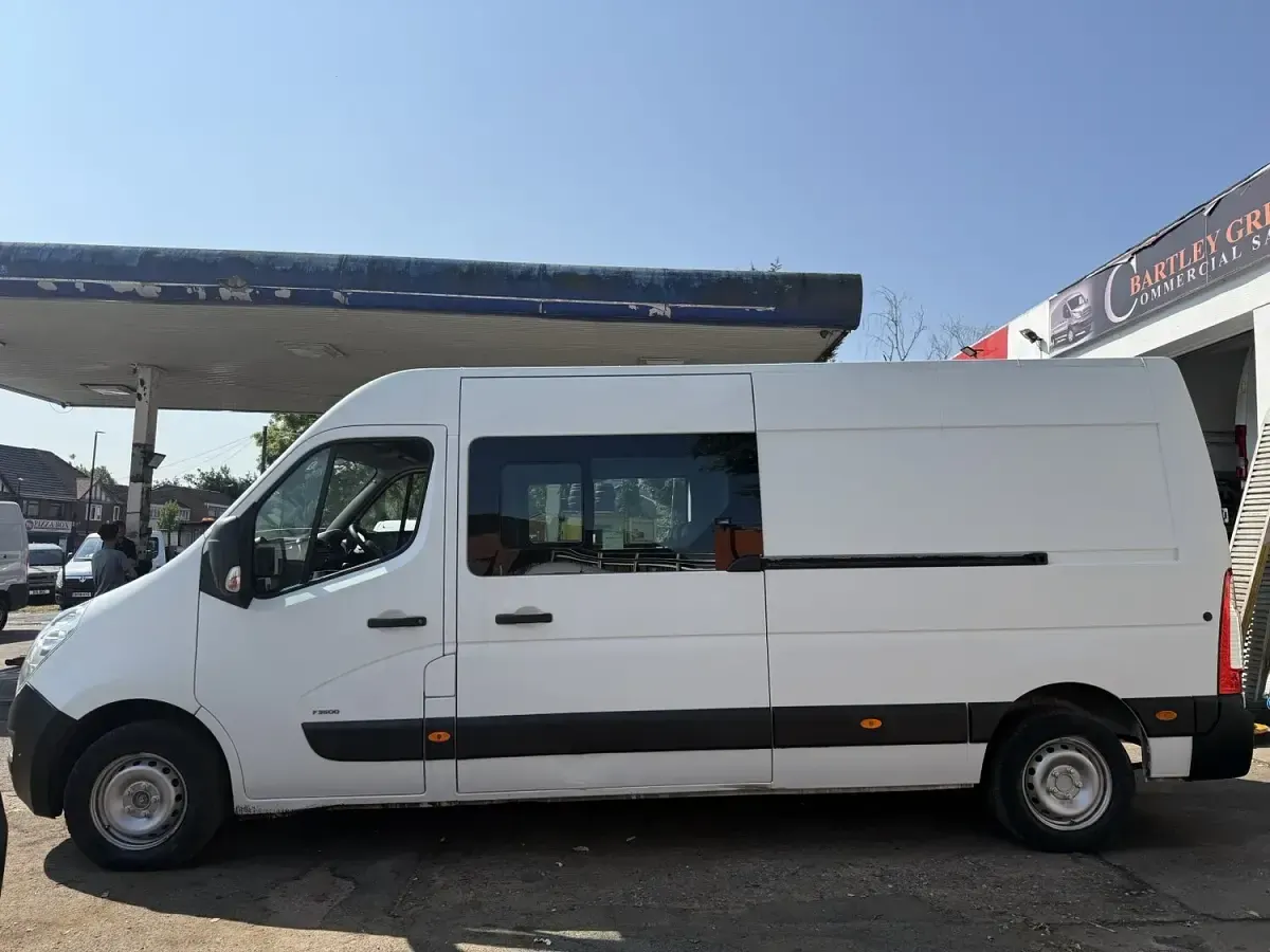 Used Vauxhall Movano 2018 White MPV