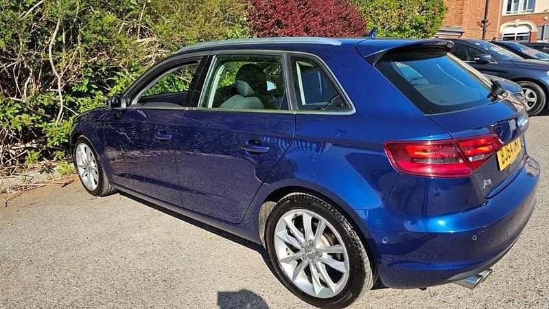 Used Audi A3 Sport 150 HP (110 kW) 2014 Blue Hatchback