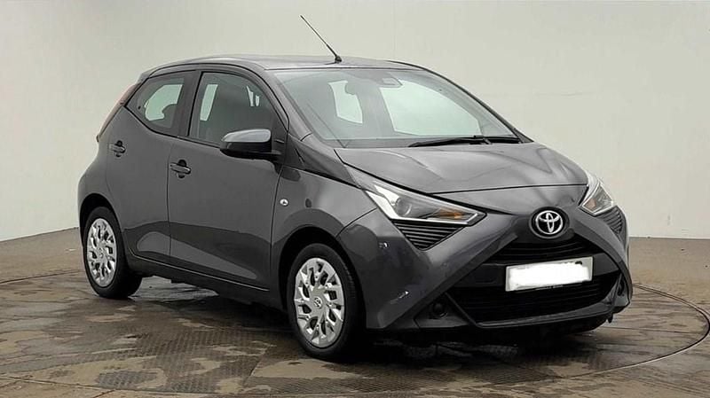 Used Toyota Aygo X-play 71 HP (52 kW) 2021 Grey Hatchback
