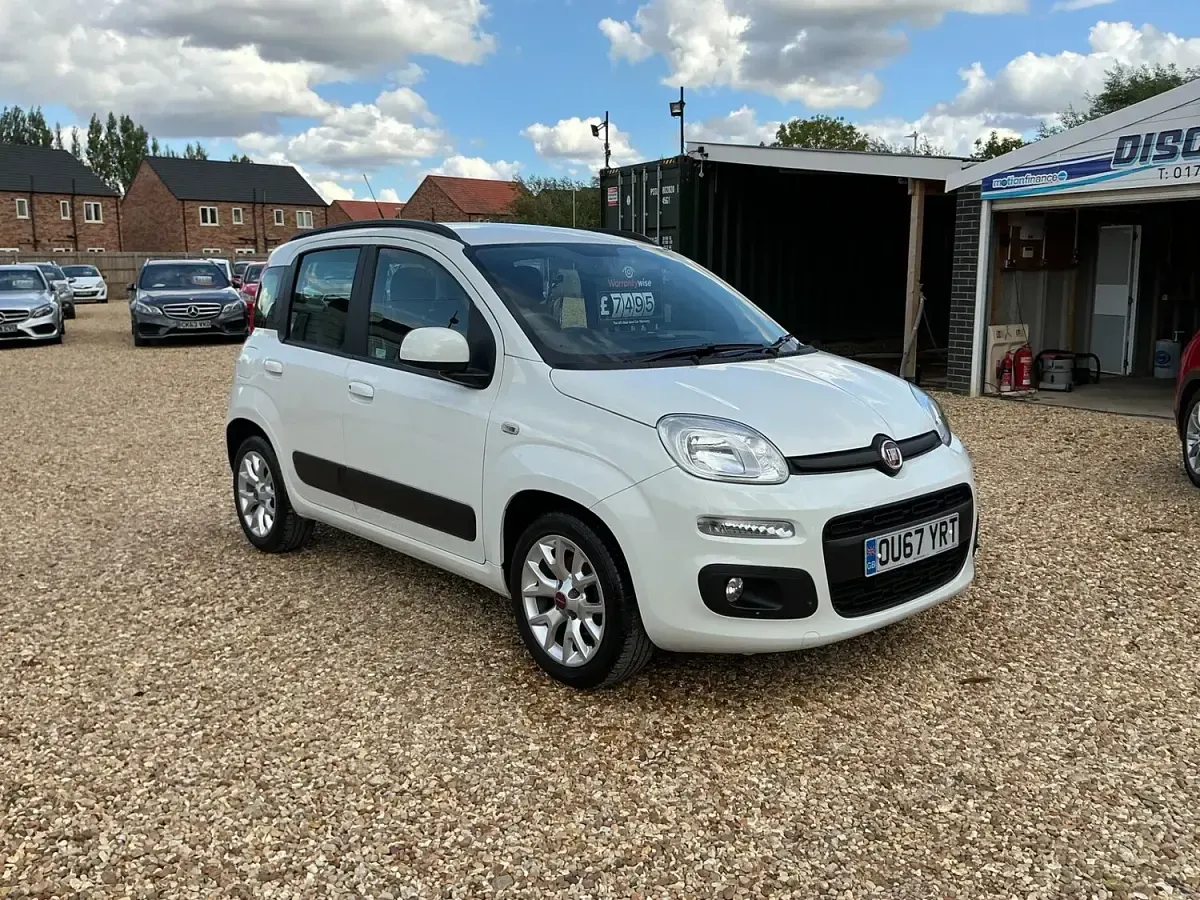 Used Fiat Panda Lounge 69 HP (50 kW) 2017 White Hatchback