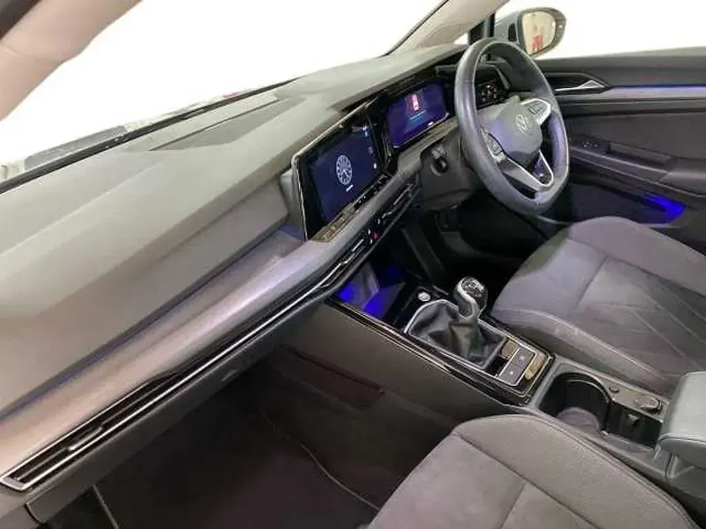 Used VW Golf VIII 130 HP (95 kW) 2023