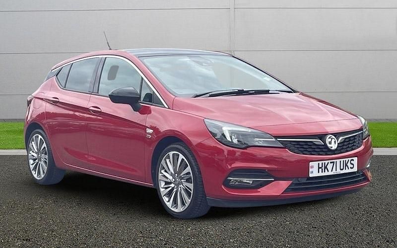 Red Used 2021 Vauxhall Astra Edition Hatchback | £9,990 (A bit pricey) - Image 1/4