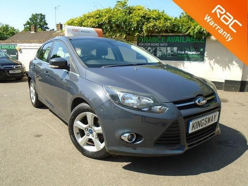 Grey Used 2014 Ford Focus Zetec Hatchback | £5,299 (Fair price) - Image 1/2