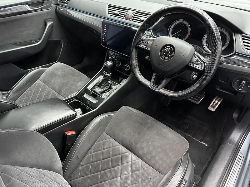 Used Skoda Superb SportLine 190 HP (139 kW) 2018 Grey Hatchback