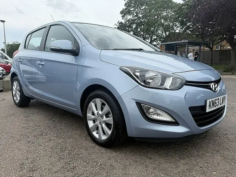 Used Hyundai i20 Active 86 HP (63 kW) 2013 Blue Hatchback