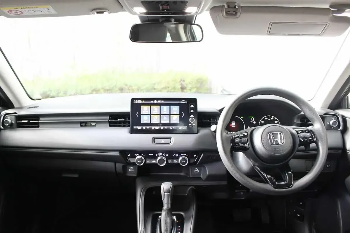 Used Honda HR-V Elegance 131 HP (96 kW) 2023 Meteroid grey SUV